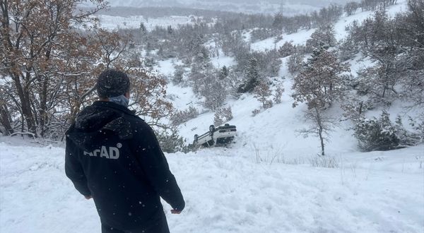 Tunceli’de devrilen araçta sıkışan sürücü AFAD ekiplerince kurtarıldı