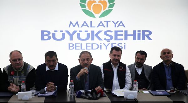 AK Parti'li Özhaseki deprem bölgesi Malatya'da konuştu: