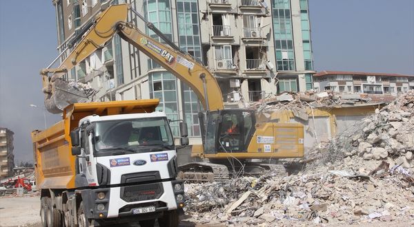 ADIYAMAN - Çadır kentteki depremzede çocukların yüzü etkinliklerle gülüyor