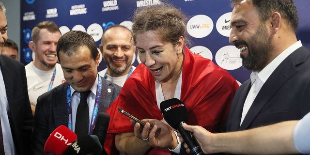 Cumhurbaşkanı Erdoğan'dan dünya şampiyonu Yasemin Adar Yiğit'e tebrik telefonu