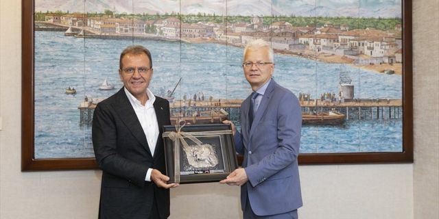 MERSİN - Litvanya'nın Ankara Büyükelçisi Degutis, Mersin Büyükşehir Belediyesini ziyaret etti