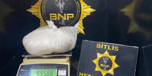 Bitlis'te otomobilde sentetik uyuşturucu ile esrar ele geçirildi