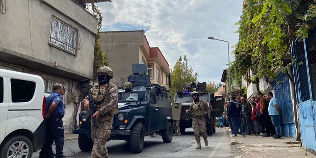 KAHRAMANMARAŞ - Gasp ihbarıyla gittikleri evde silahlı saldırıya uğrayan 3 polis yaralandı (1)