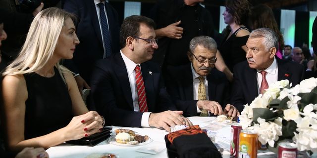 ADANA - Kemal Kılıçdaroğlu ve Meral Akşener, nikah şahitliği yaptı