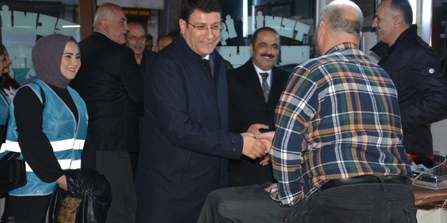BİTLİS - DEVA Partisi Genel Başkan Yardımcısı Şahin, Bitlis'te esnafı ziyaret etti