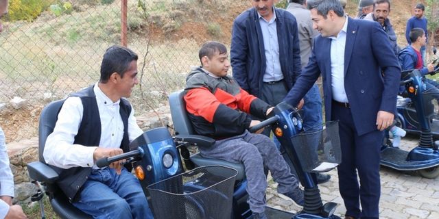 Hizan'da engellilere akülü tekerlekli sandalye dağıtıldı