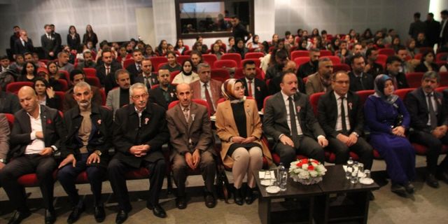 Malazgirt'te 24 Kasım Öğretmenler Günü kutlandı