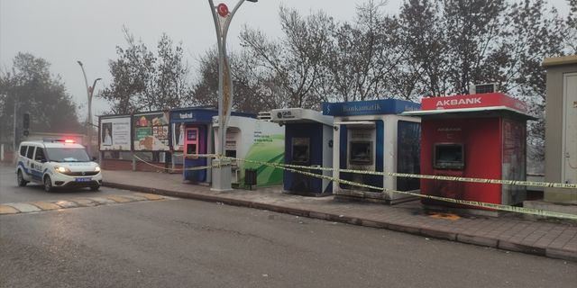 SİİRT - 5 banka ATM'si kundaklandı