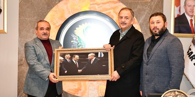 AFYONKARAHİSAR - AK Parti'li Özhaseki, İscehisar Belediyesini ziyaret etti
