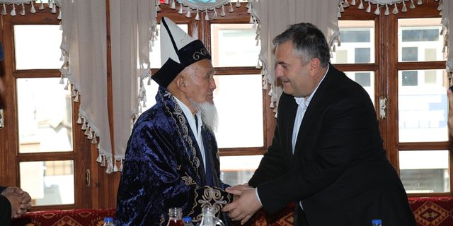 ANKARA - 103 yaşındaki Kırgızistan asıllı Ulu'ya sürpriz doğum günü kutlaması