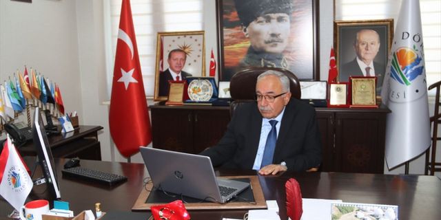 HATAY - Dörtyol Kaymakamı Aydın Ergün ve Belediye Başkanı Fadıl Keskin, AA'nın "Yılın Fotoğrafları" oylamasına katıldı