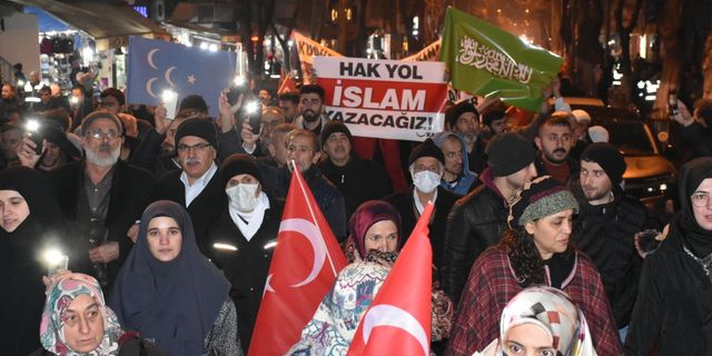 İsveç'te Kur'an-ı Kerim yakılması Malatya'da protesto edildi
