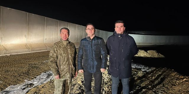 Özalp Kaymakamı Nasır, sınırda görev yapan askerlerin yeni yılını kutladı