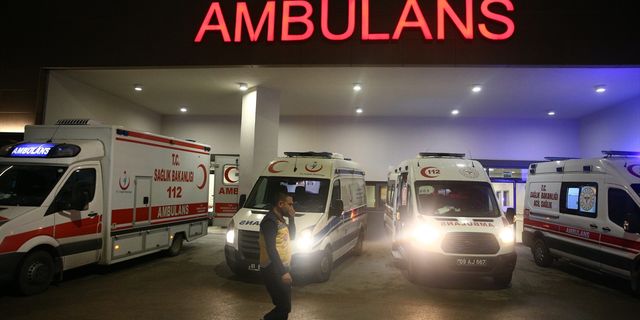 ADANA - Hatay merkezli depremde yaralananlar Adana'ya sevk ediliyor