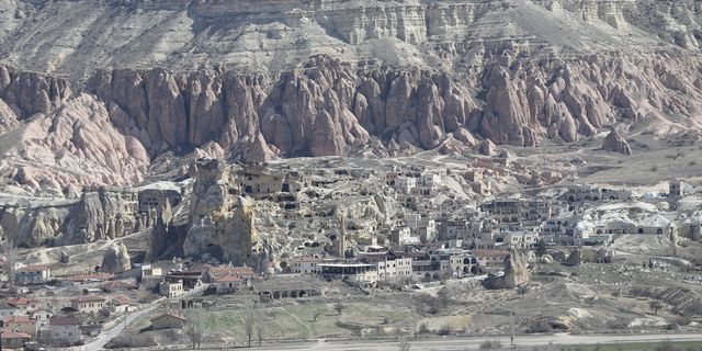 NEVŞEHİR - Peş peşe yaşanan depremler Kapadokya'daki doğal mirasa zarar vermedi