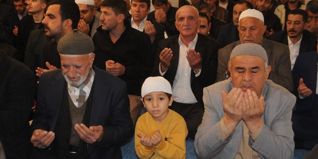 ŞIRNAK - Tarihi iki camide depremde hayatını kaybedenler için mevlit okutuldu