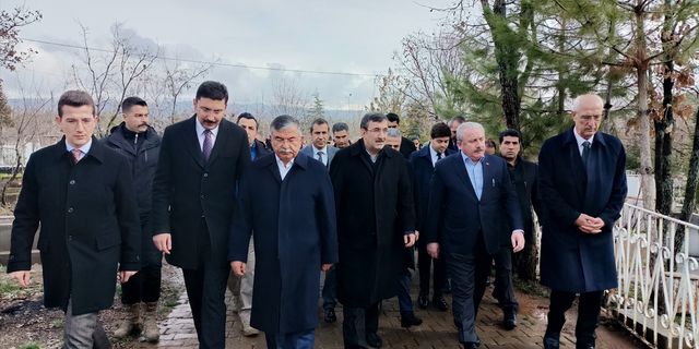 TBMM Plan ve Bütçe Komisyonu Başkanı Yılmaz'ın annesi son yolculuğuna uğurlandı (2)