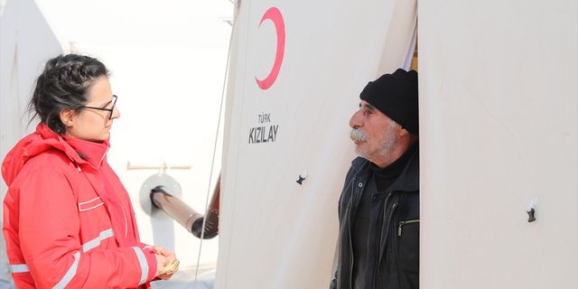 ANKARA - Türk Kızılay'ın deprem bölgesindeki yardımları sürüyor