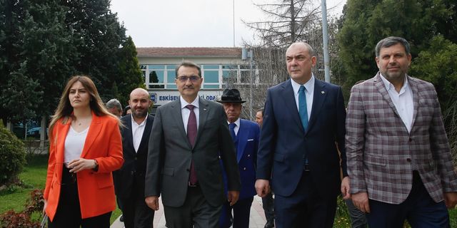 ESKİŞEHİR - Enerji ve Tabii Kaynaklar Bakanı Dönmez, Eskişehir'de sanayici ve iş insanlarıyla buluştu
