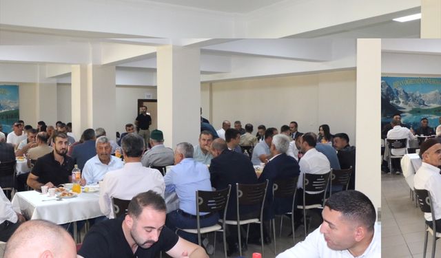 Hizan'da gaziler onuruna yemek programı düzenlendi