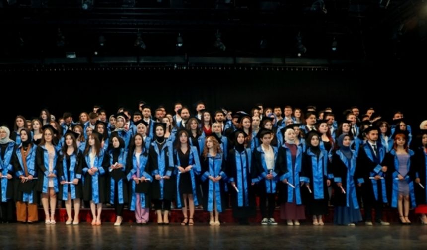 Atatürk Üniversitesinden 52 bin öğrenci mezun oldu