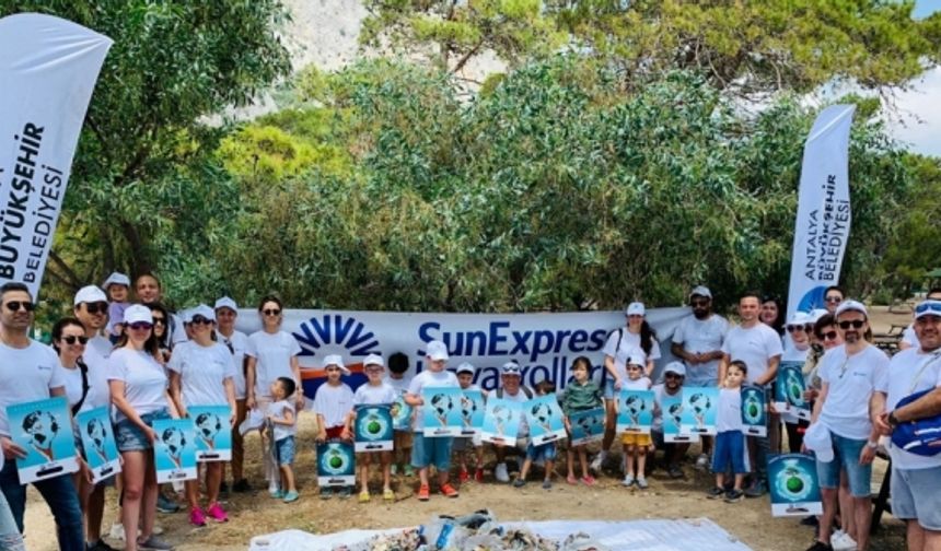 SunExpress'ten Dünya Çevre Günü’nde kıyı temizleme etkinliği