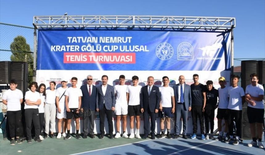 "Tatvan Nemrut Krater Gölü Cup" Ulusal Tenis Turnuvası başladı