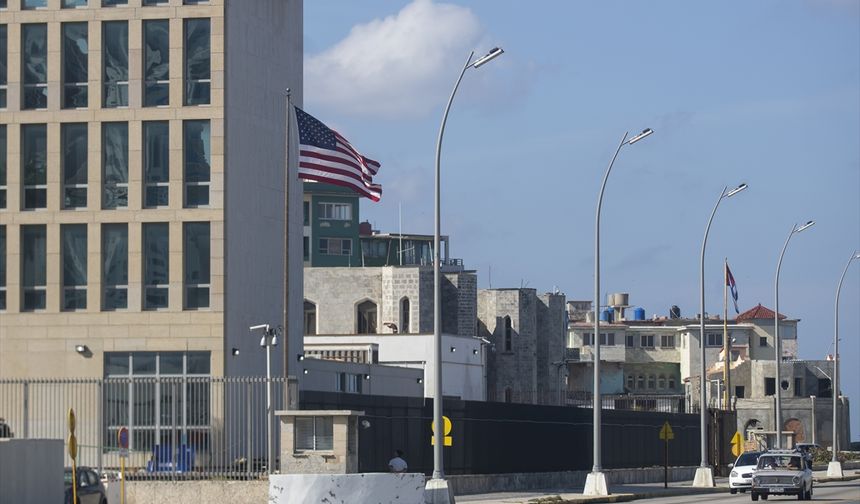 HAVANA - ABD Büyükelçiliği Küba'da yeniden hizmet verecek