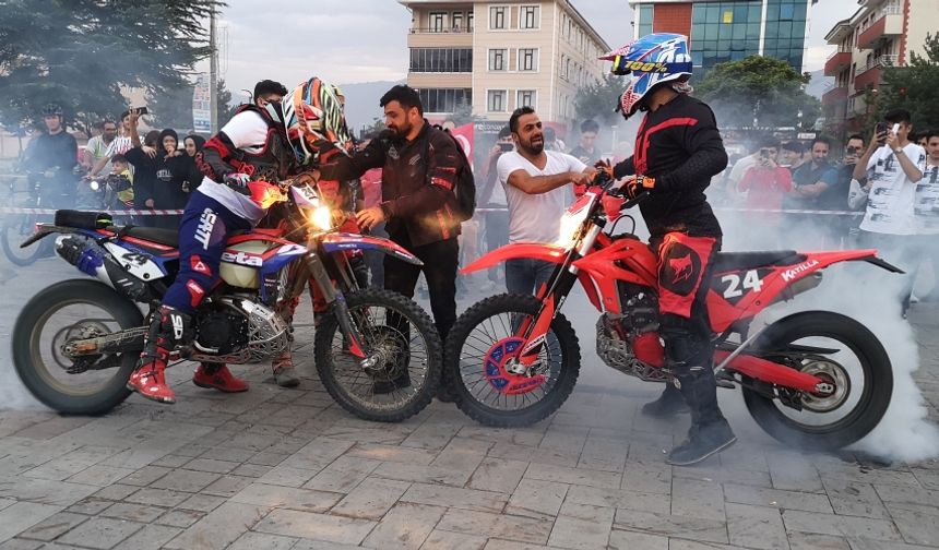 Erzincan'da Avrupa Spor Haftası'nda paten ve motocross gösterisi yapıldı